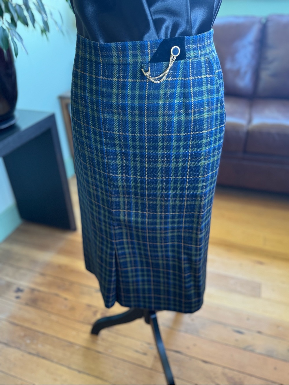 Delmond International classic, vintage Navy/ Green and tan plaid pencil skirt